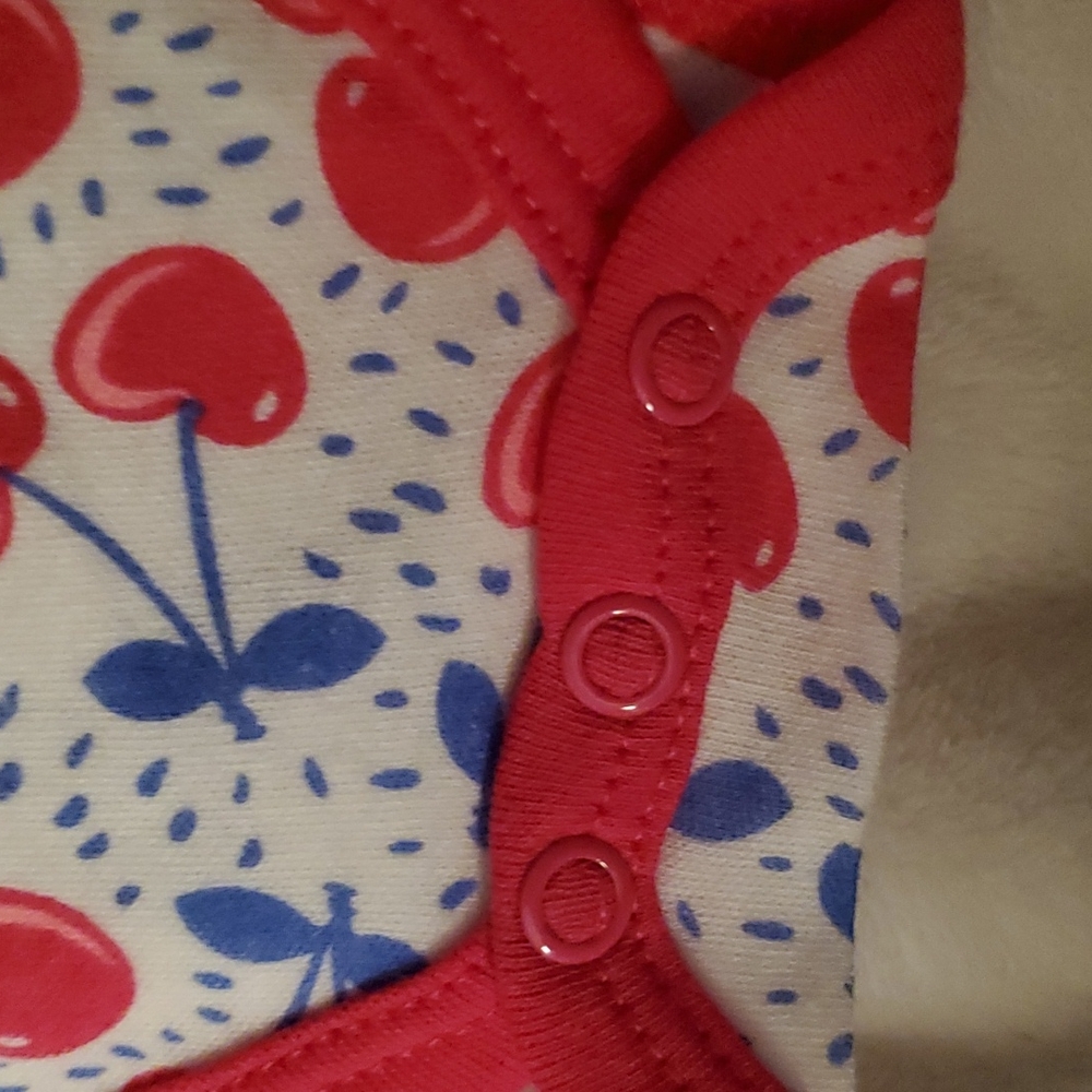 Onesie - Picture 4 of 4